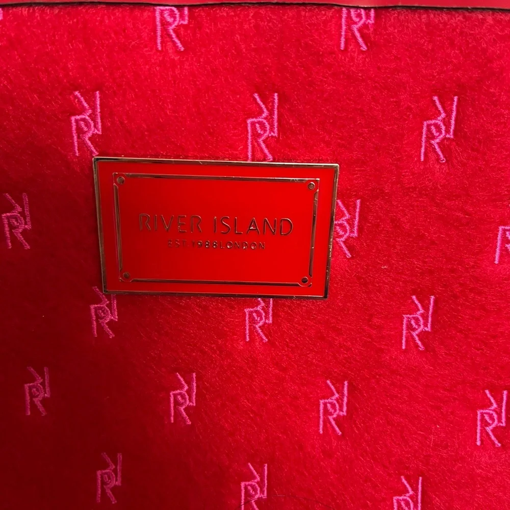 River island limited edition red monogram tote bag travel bag - Picture 8 of 8